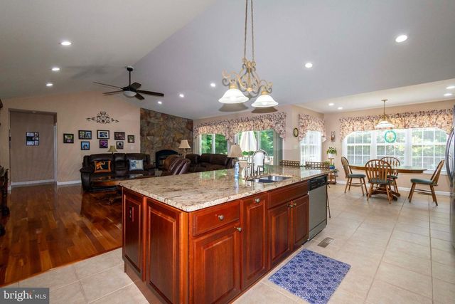4602 MAGNOLIA HARBOUR DR, Spotsylvania, VA 22551