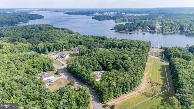 4602 MAGNOLIA HARBOUR DR, Spotsylvania, VA 22551