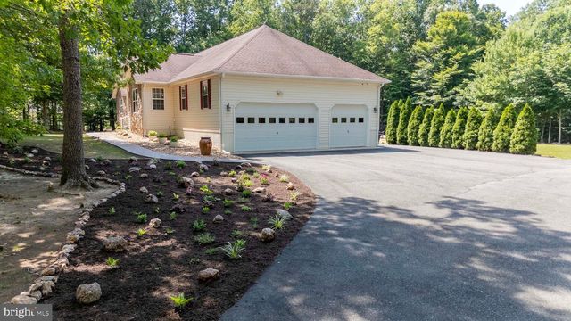 4602 MAGNOLIA HARBOUR DR, Spotsylvania, VA 22551