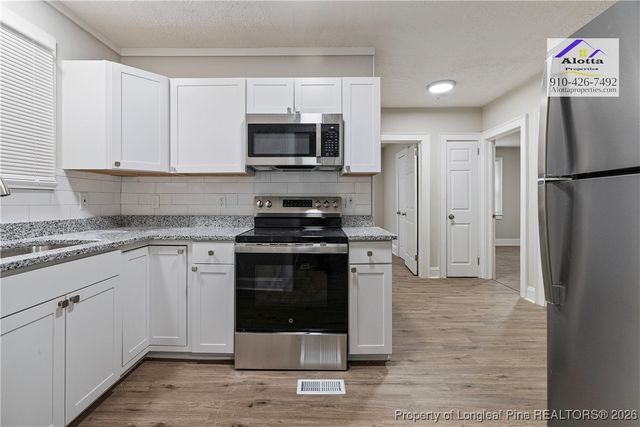 207 S Windsor Drive, Fayetteville, NC 28301