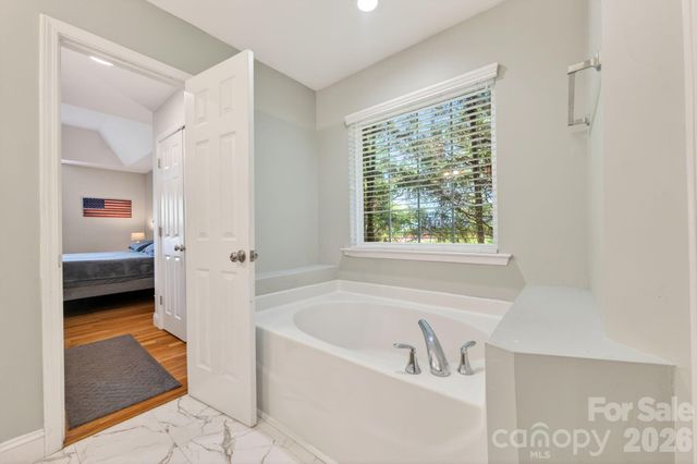 208 Deerfield Drive, Mount Holly, NC 28120