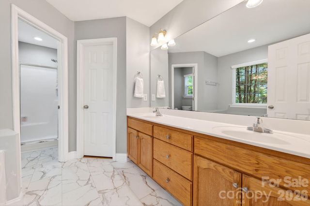 208 Deerfield Drive, Mount Holly, NC 28120