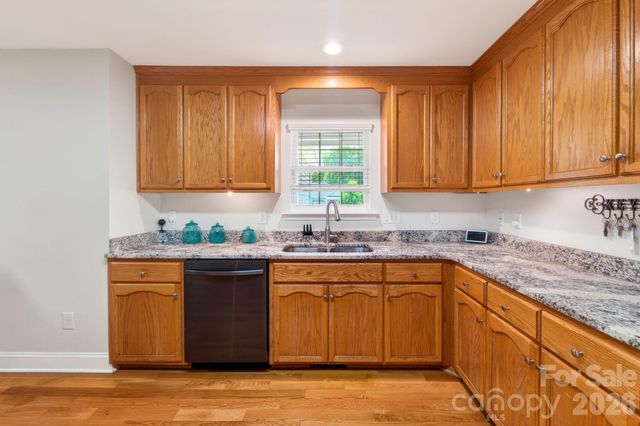 208 Deerfield Drive, Mount Holly, NC 28120