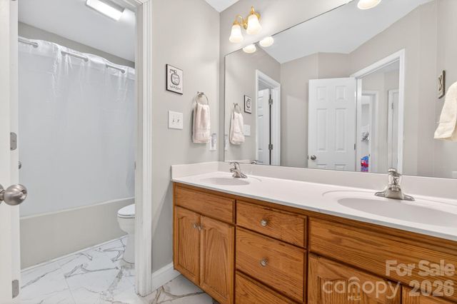 208 Deerfield Drive, Mount Holly, NC 28120