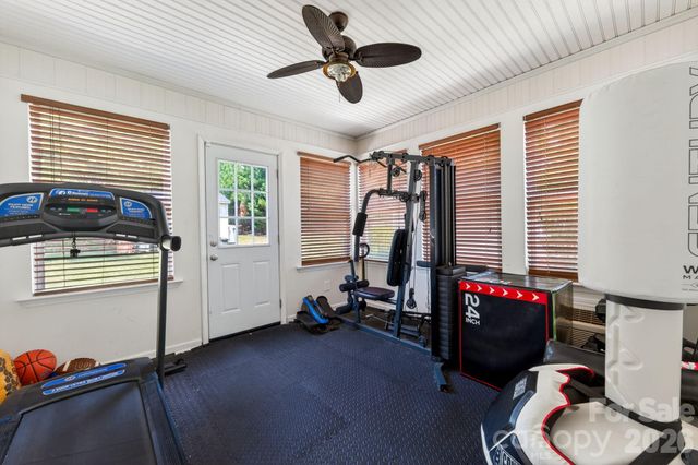 208 Deerfield Drive, Mount Holly, NC 28120
