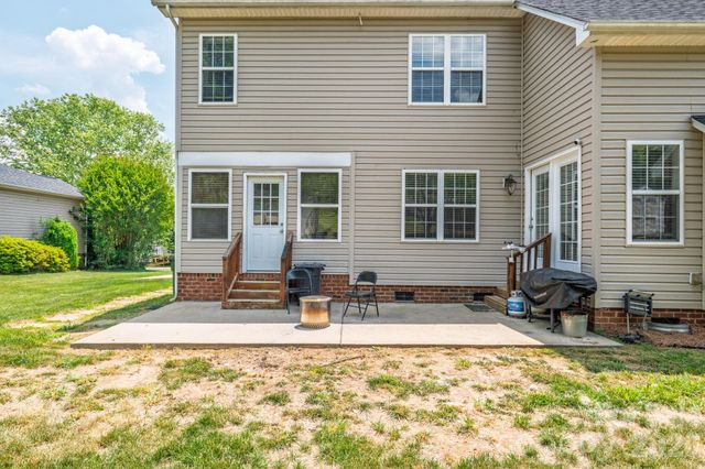 208 Deerfield Drive, Mount Holly, NC 28120