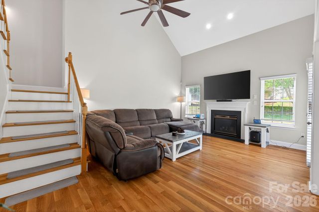 208 Deerfield Drive, Mount Holly, NC 28120