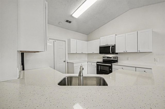 1067 SHEELER HILLS DRIVE, Apopka, FL 32703