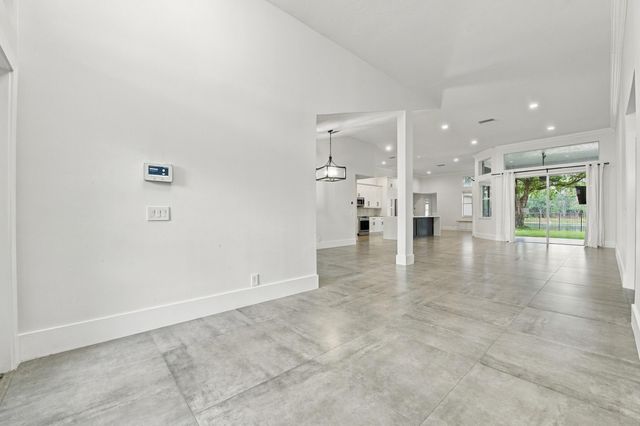 2559 Jardin Lane, Weston, FL 33327