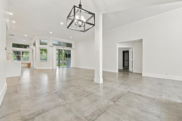 2559 Jardin Lane, Weston, FL 33327