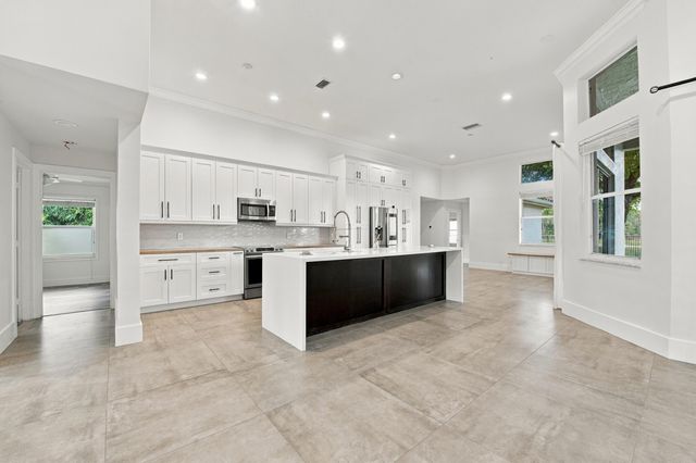 2559 Jardin Lane, Weston, FL 33327