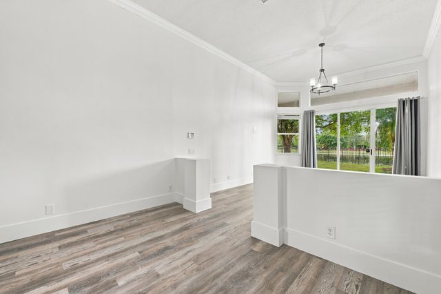2559 Jardin Lane, Weston, FL 33327