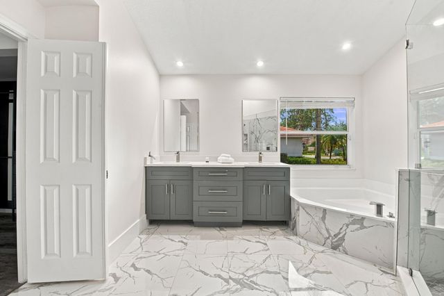 2559 Jardin Lane, Weston, FL 33327