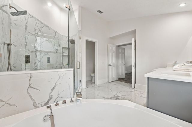 2559 Jardin Lane, Weston, FL 33327