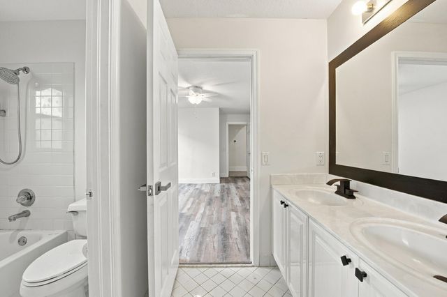 2559 Jardin Lane, Weston, FL 33327
