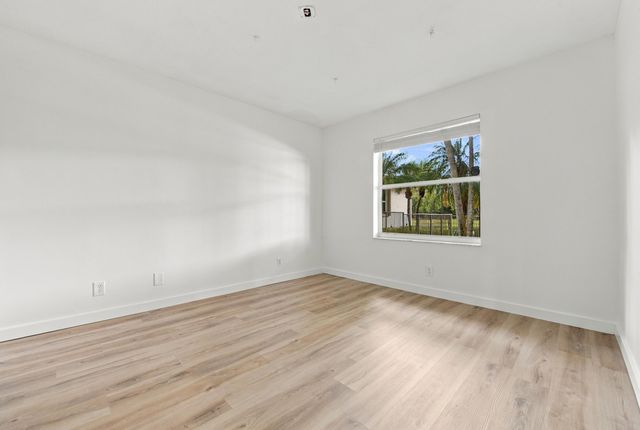 2559 Jardin Lane, Weston, FL 33327