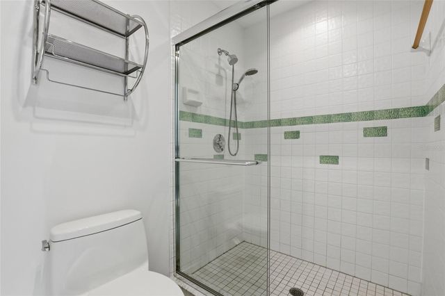 5588 GOLF POINTE DRIVE 1, Sarasota, FL 34243