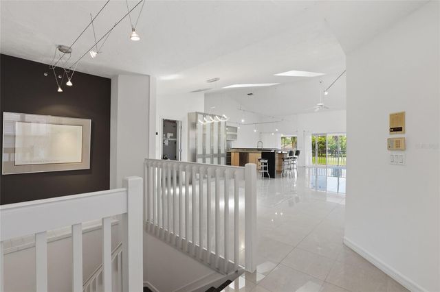 5588 GOLF POINTE DRIVE 1, Sarasota, FL 34243