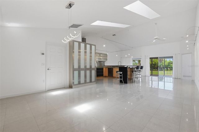 5588 GOLF POINTE DRIVE 1, Sarasota, FL 34243