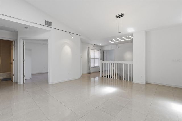 5588 GOLF POINTE DRIVE 1, Sarasota, FL 34243