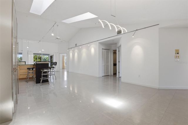 5588 GOLF POINTE DRIVE 1, Sarasota, FL 34243