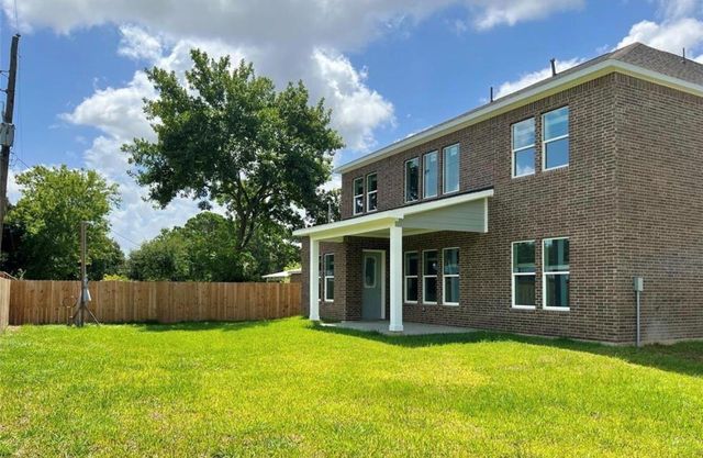 9905 Excaliburs Court A, Pearland, TX 77584
