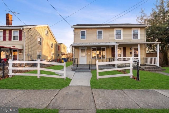 810 W 2ND ST, Florence, NJ 08518