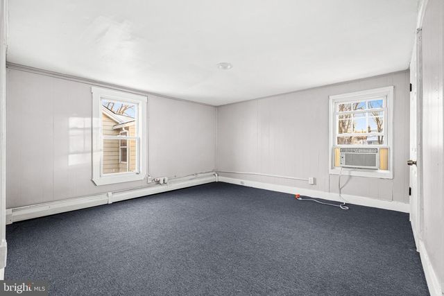 810 W 2ND ST, Florence, NJ 08518
