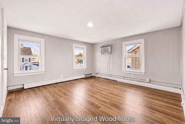 810 W 2ND ST, Florence, NJ 08518