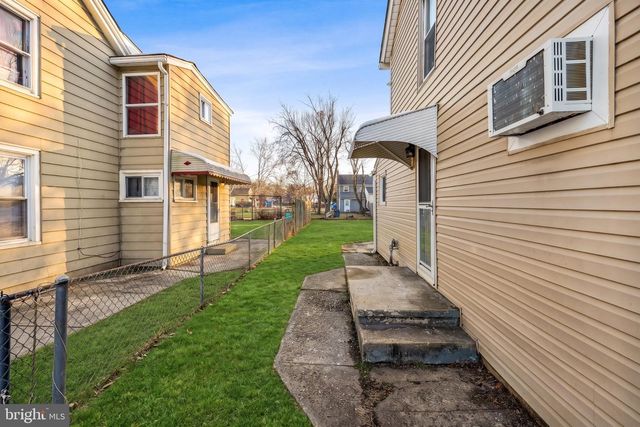 810 W 2ND ST, Florence, NJ 08518