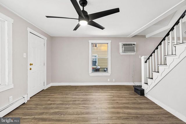 810 W 2ND ST, Florence, NJ 08518