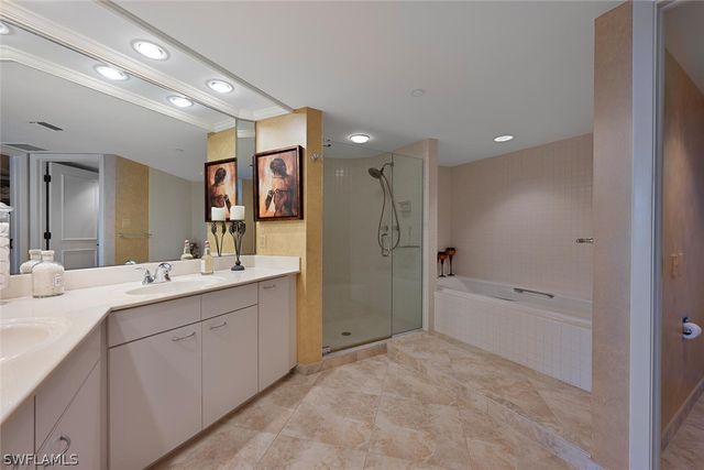 4751 Gulf Shore BLVD N 1507, Naples, FL 34103