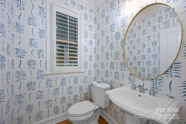 6147 Sharon Acres Road, Charlotte, NC 28210