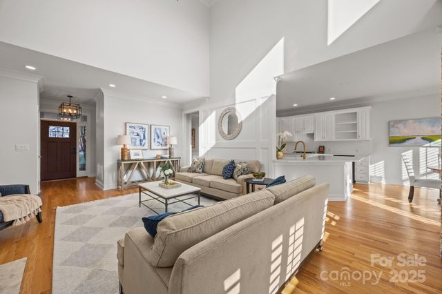 6147 Sharon Acres Road, Charlotte, NC 28210