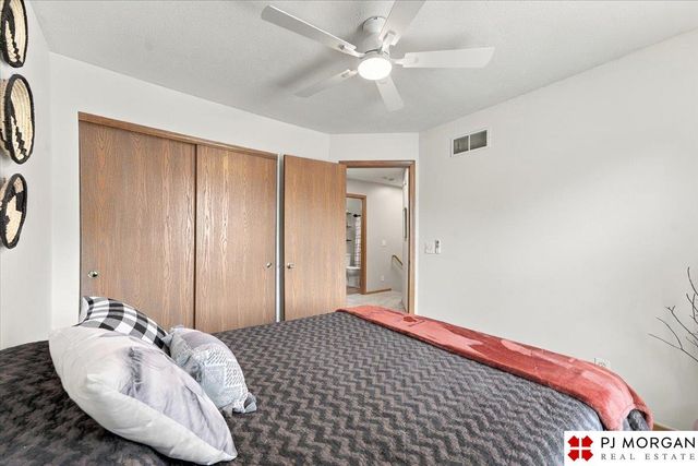13008 Nebraska Avenue, Omaha, NE 68164
