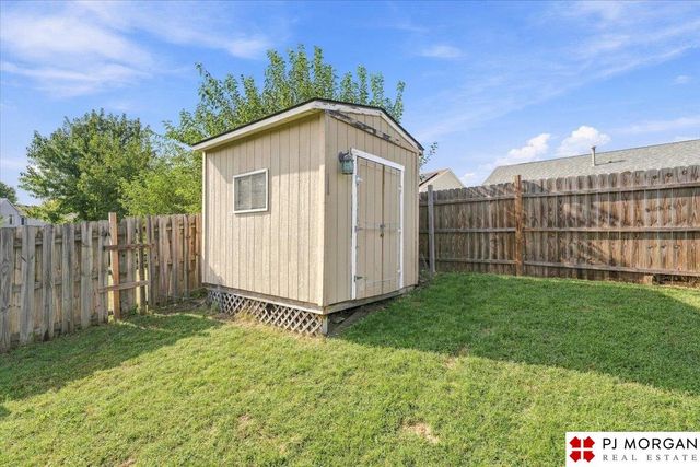 13008 Nebraska Avenue, Omaha, NE 68164
