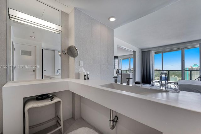 3101 Bayshore Drive 803, Fort Lauderdale, FL 33304