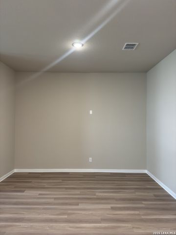 1156 Limestone Rdg, Seguin, TX 78155