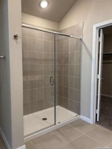 1156 Limestone Rdg, Seguin, TX 78155
