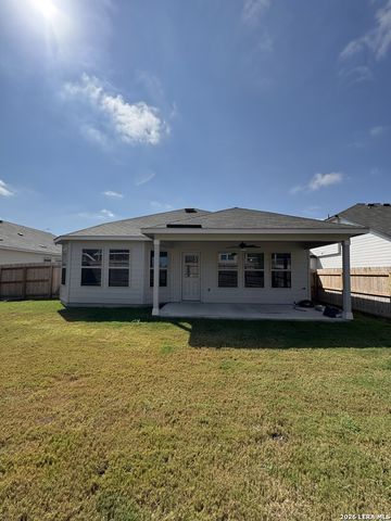 1156 Limestone Rdg, Seguin, TX 78155