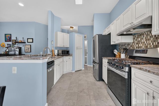 7243 Elm Court, South Brunswick, NJ 08852