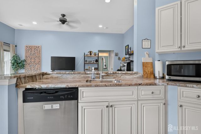 7243 Elm Court, South Brunswick, NJ 08852