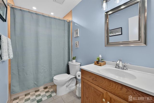 7243 Elm Court, South Brunswick, NJ 08852