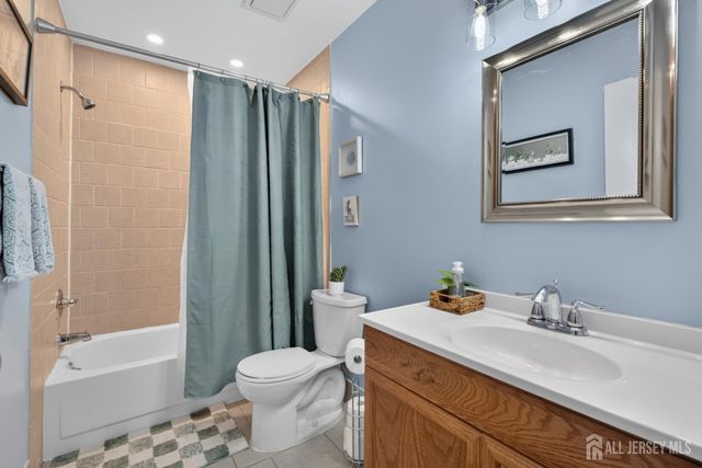 7243 Elm Court, South Brunswick, NJ 08852