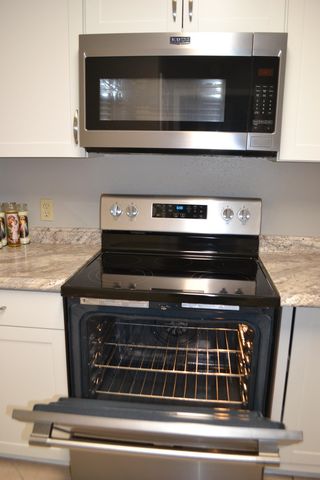 132 Saxony Dr, Houma, LA 70364