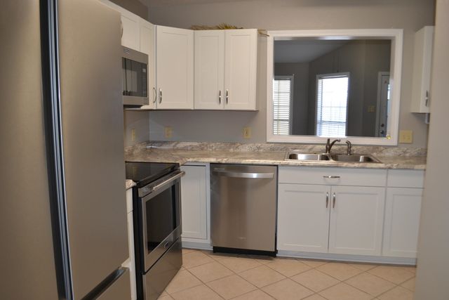 132 Saxony Dr, Houma, LA 70364