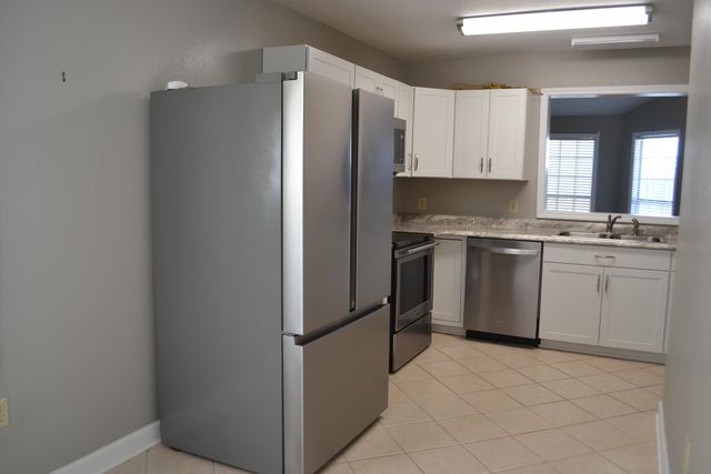 132 Saxony Dr, Houma, LA 70364