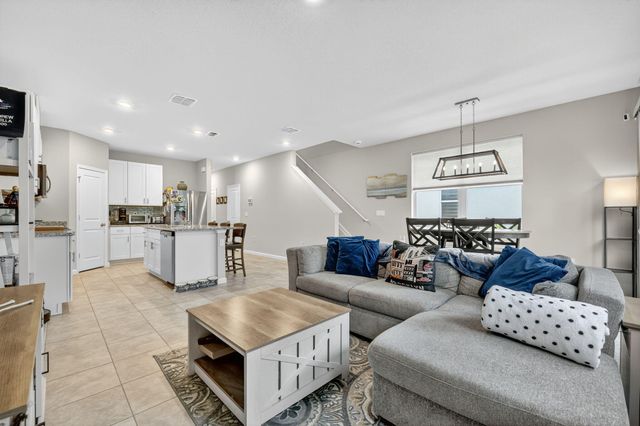 5672 SE Edgewater Circle, Stuart, FL 34997