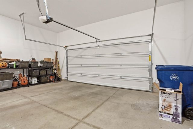 2692 N Swainson Ln, Liberty Lake, WA 99019