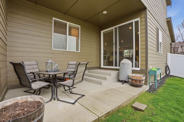 2692 N Swainson Ln, Liberty Lake, WA 99019